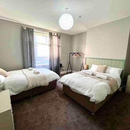 Gorgeous Spacious 2 Bedroom Home 10 Mins To City Gateshead Exterior photo