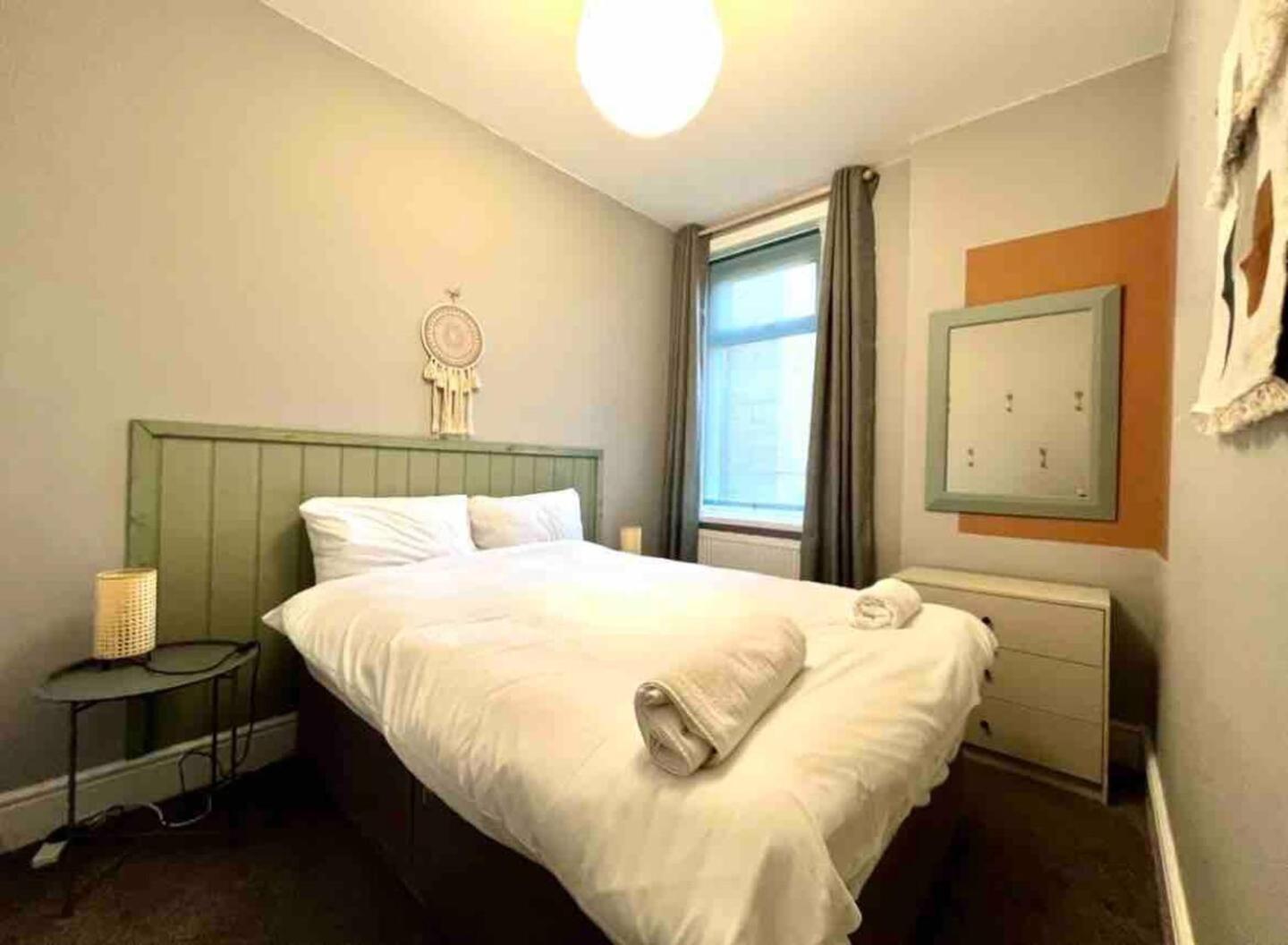 Gorgeous Spacious 2 Bedroom Home 10 Mins To City Gateshead Exterior photo
