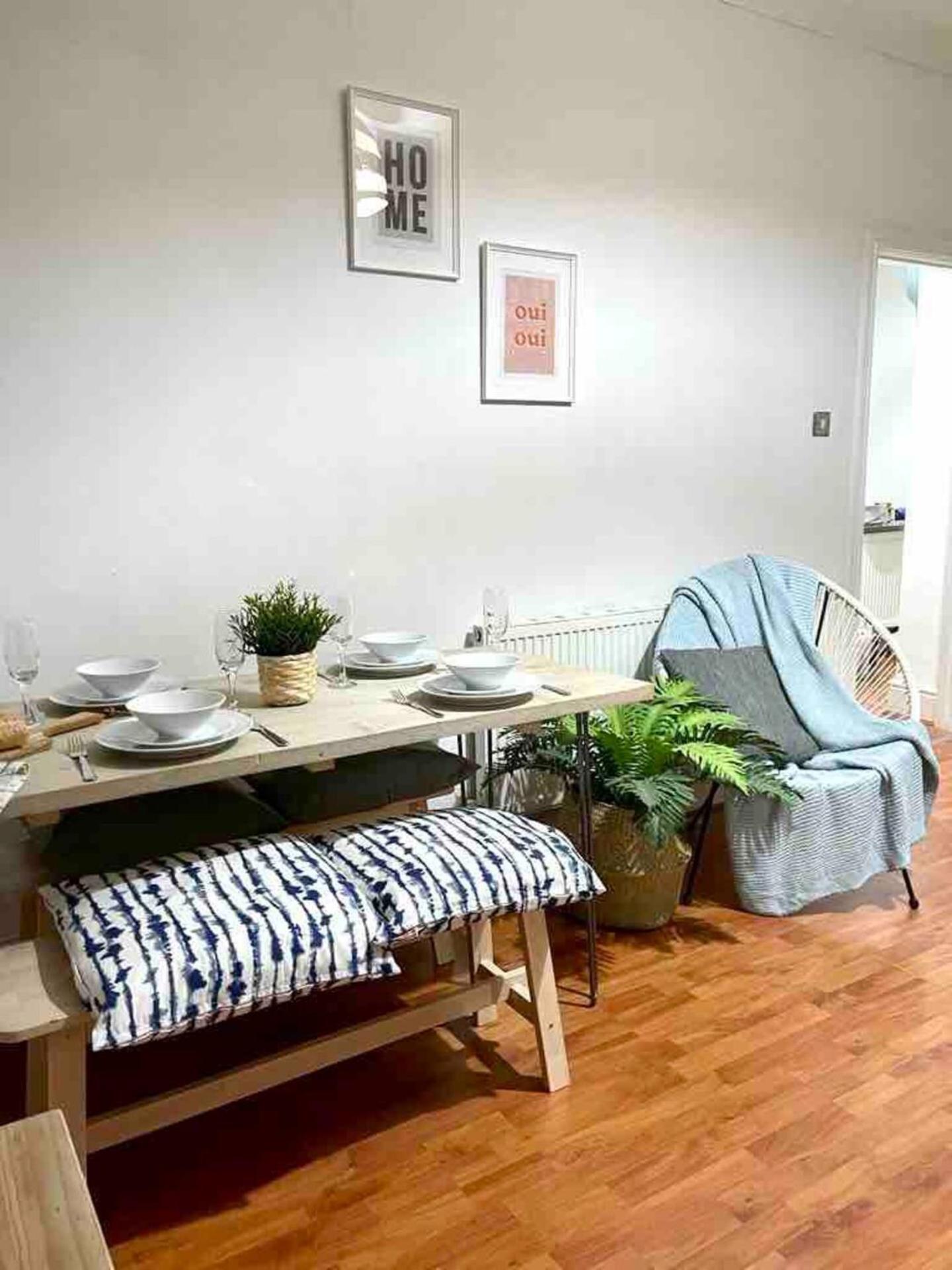 Gorgeous Spacious 2 Bedroom Home 10 Mins To City Gateshead Exterior photo